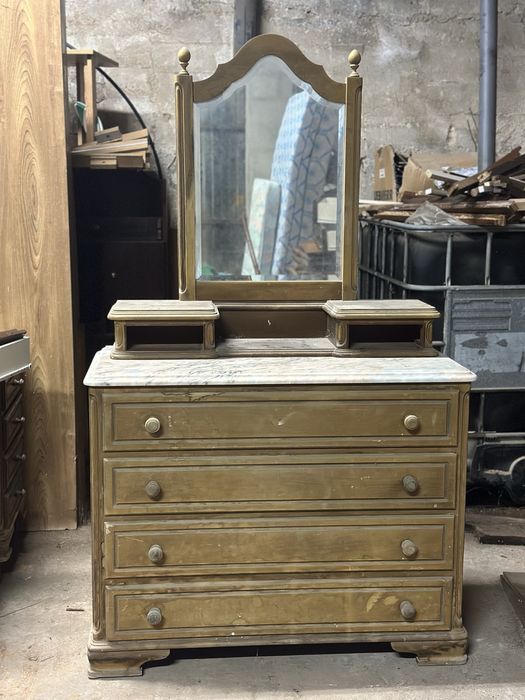 Cómoda/Toucador com espelho e tampo em mármore