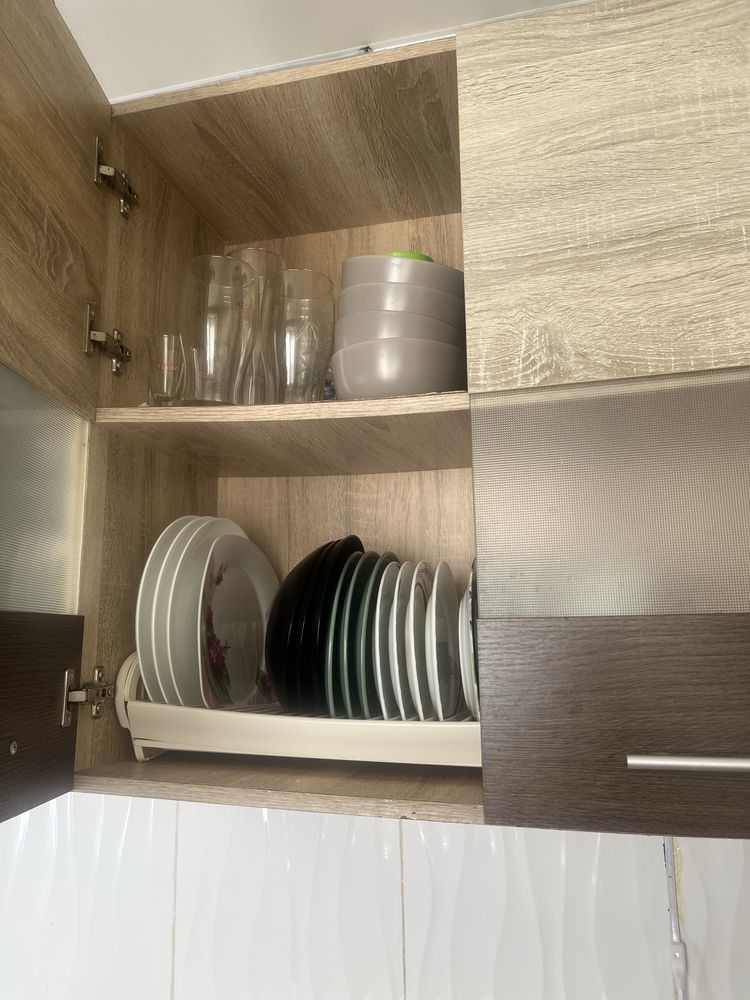Прокам угловую кухню с мойкой и печкой