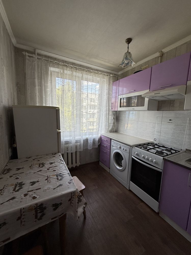Центр міста.Вул Курсова 40.Оренда 2 кімнатноі квариири