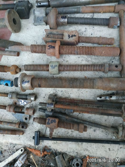 Ручка винт трапеція