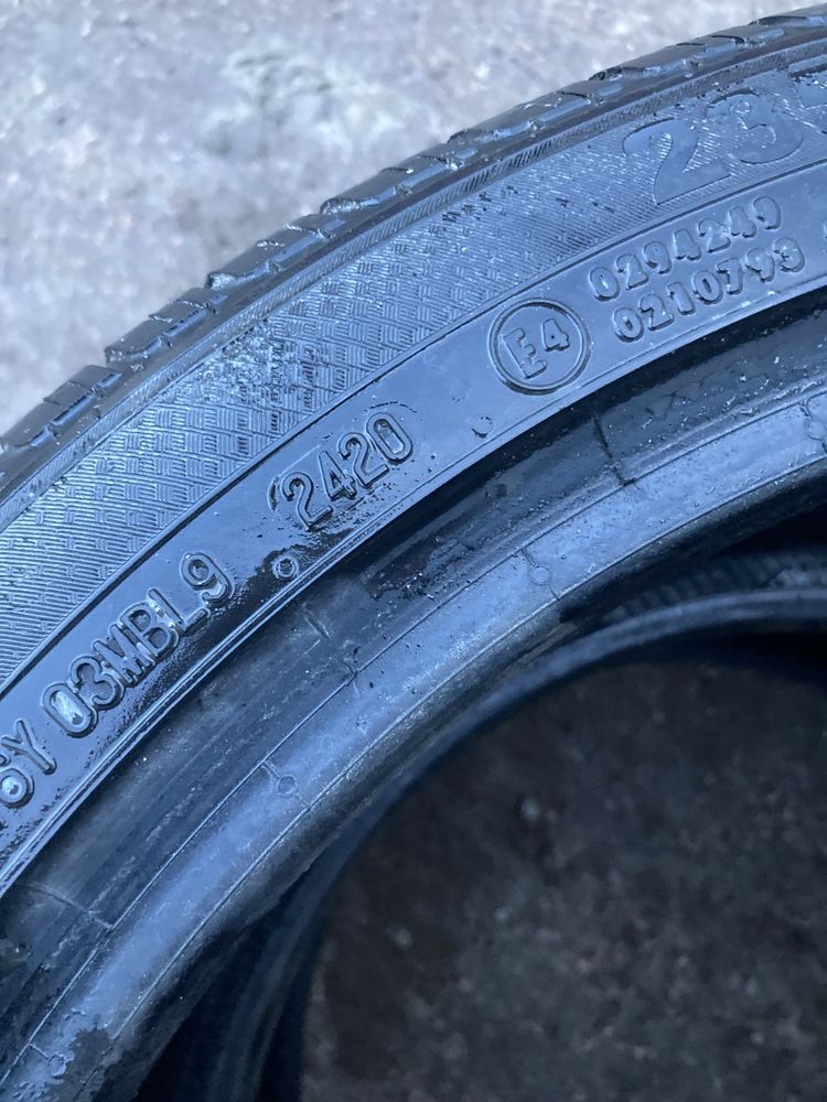 Продам Резину 235/40r18