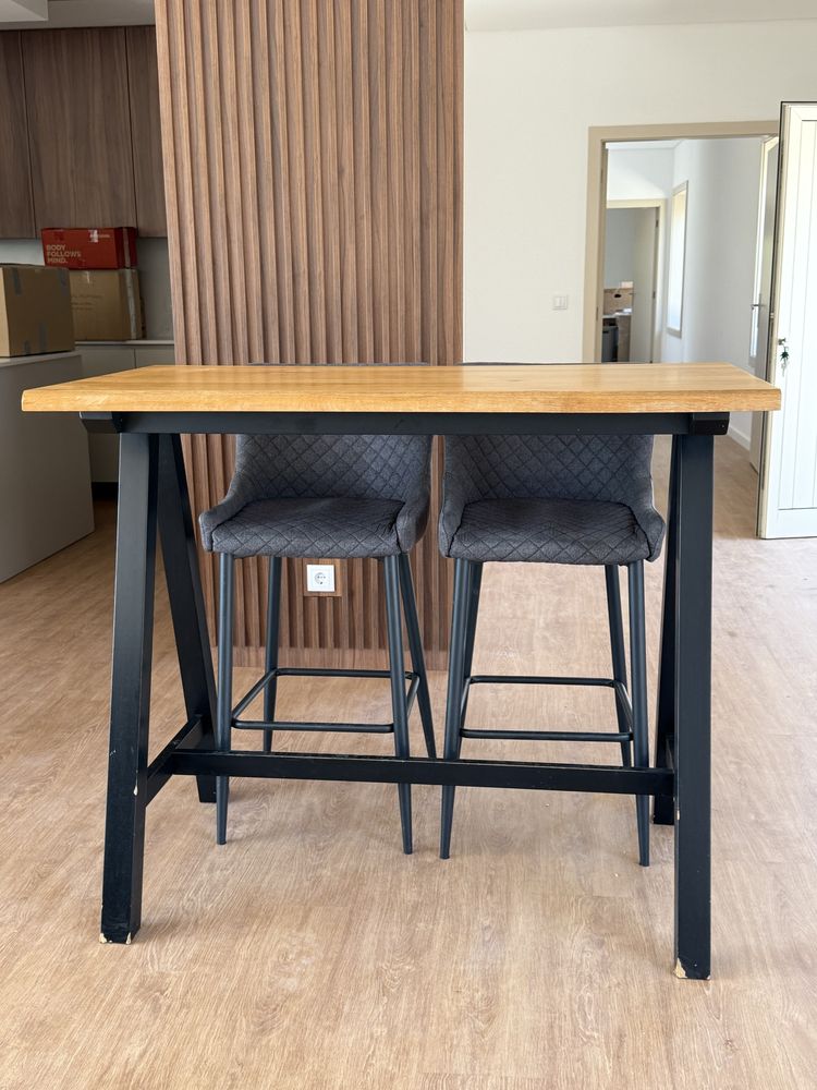 Conjunto de mesa de bar e 2 banquetas