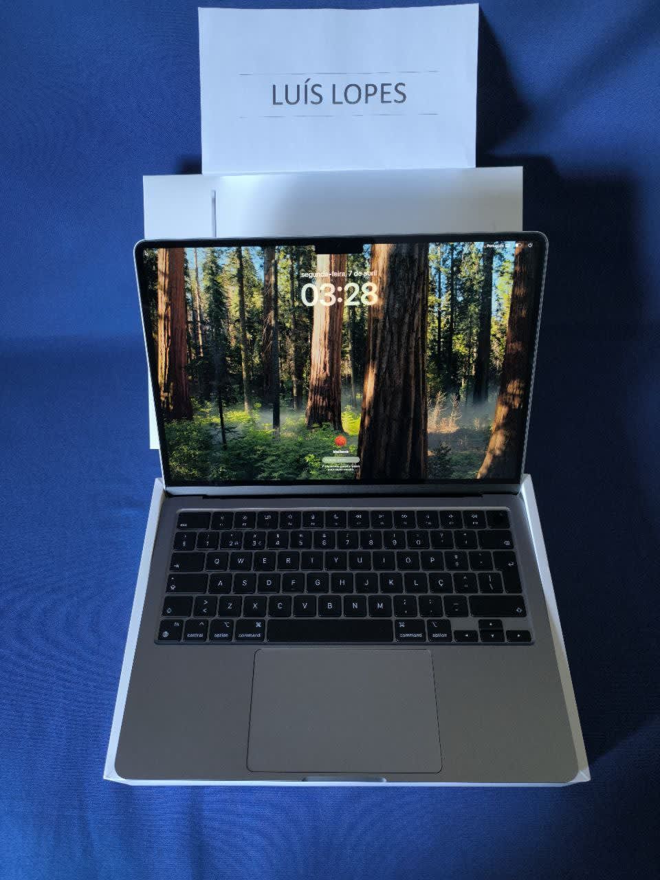 MacBook Air M2 12 Ciclos 8CPU 8GPU 256GB