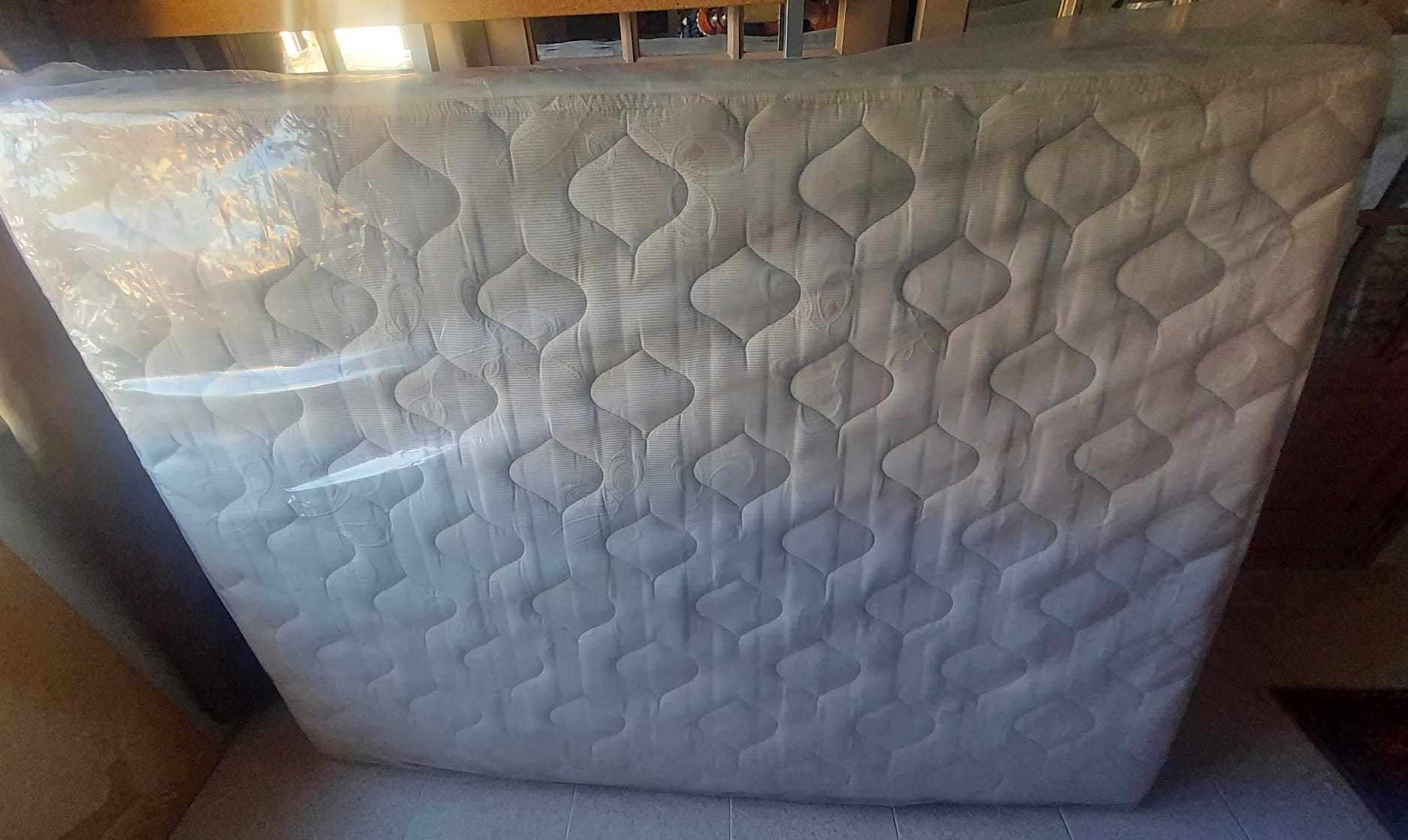 Estrado de cama 118x183
