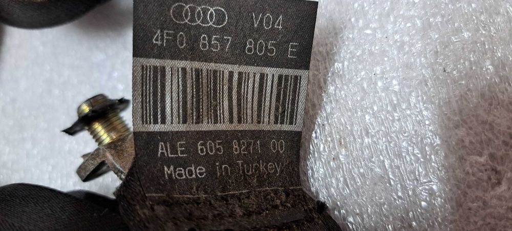 Pasy bezpieczeństwa Audi A6 C6 kpl czarne