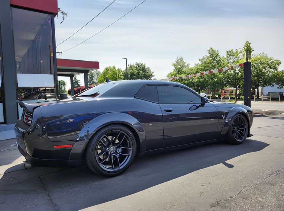 Dodge Challenger      2019