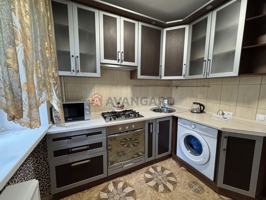 Здається охайна 1 к квартира/Космос