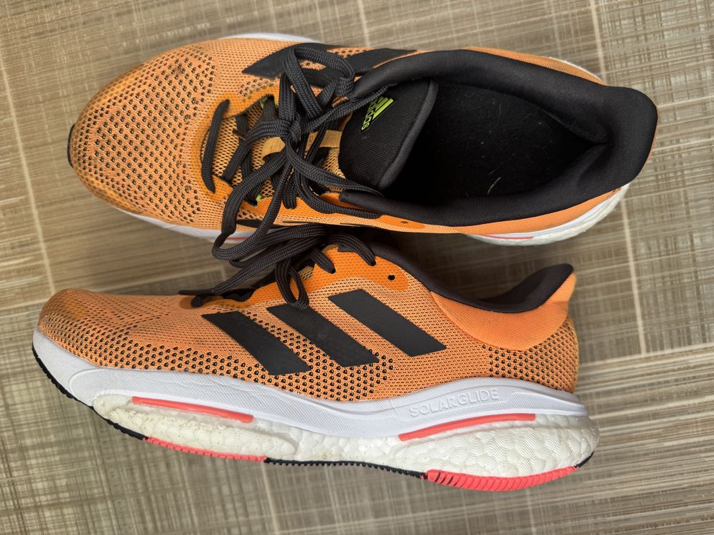 Кросівки для бігу Adidas SOLARGLIDE 5