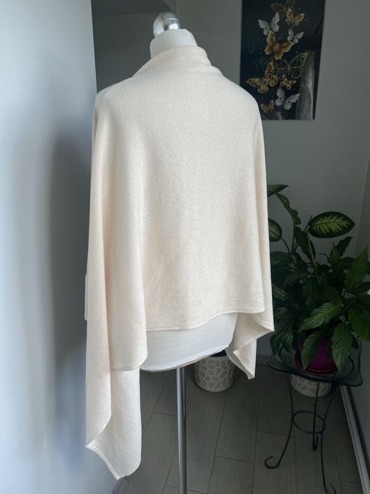 Nowe bolerko narzutka na suknię kremowe ze srebrnymi drobinkami