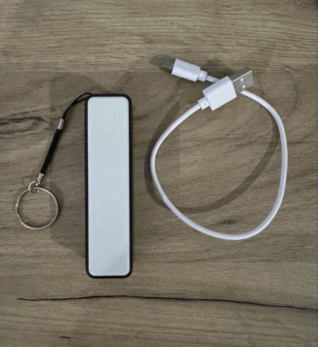 Powerbank z przewodem
