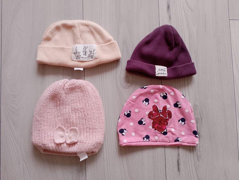 Komplet zestaw 4 czapki dla dziewczynki od narodzin do roczku