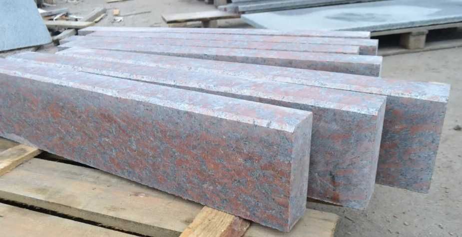Бордюр гранітний ГП1 30х15хL в наявності