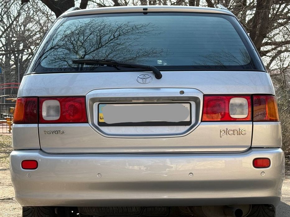 Продам Toyota Picnic 97 г.