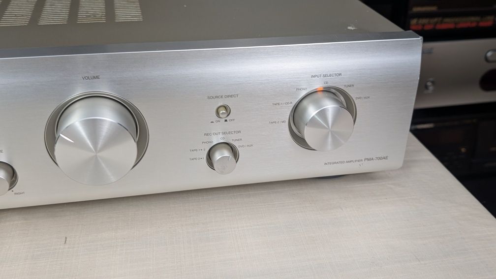 Denon PMA-700AE Wysokiej klasy wzmacniacz stereo