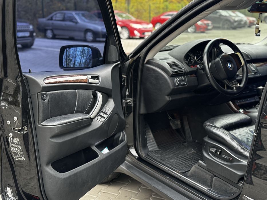 Продам BMW X5 2003
