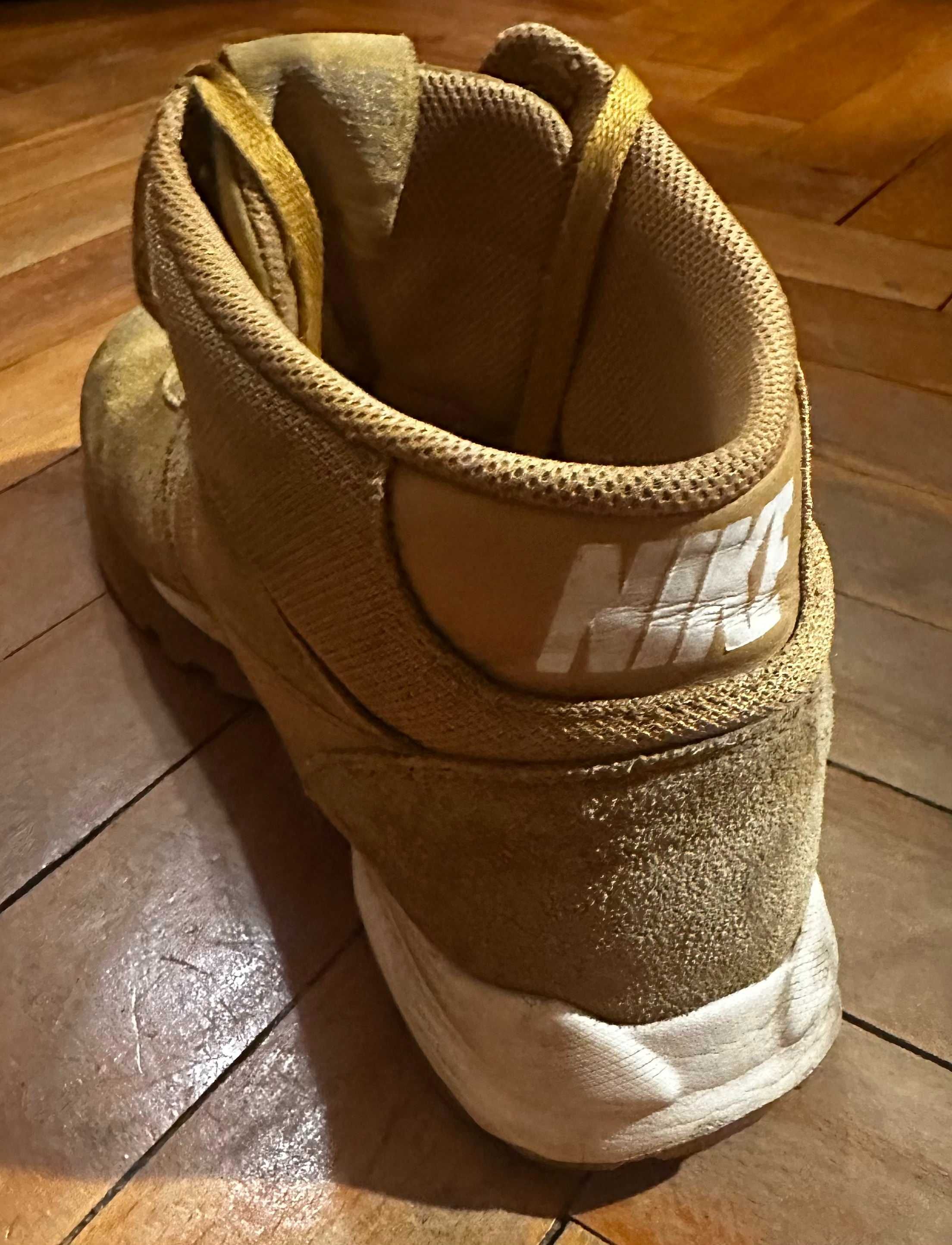Buty zimowe Nike Hoodland Suede 44.5