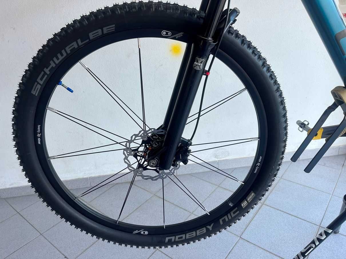 CUBE ACCESS PRO RH - Tamanho 19" (L)