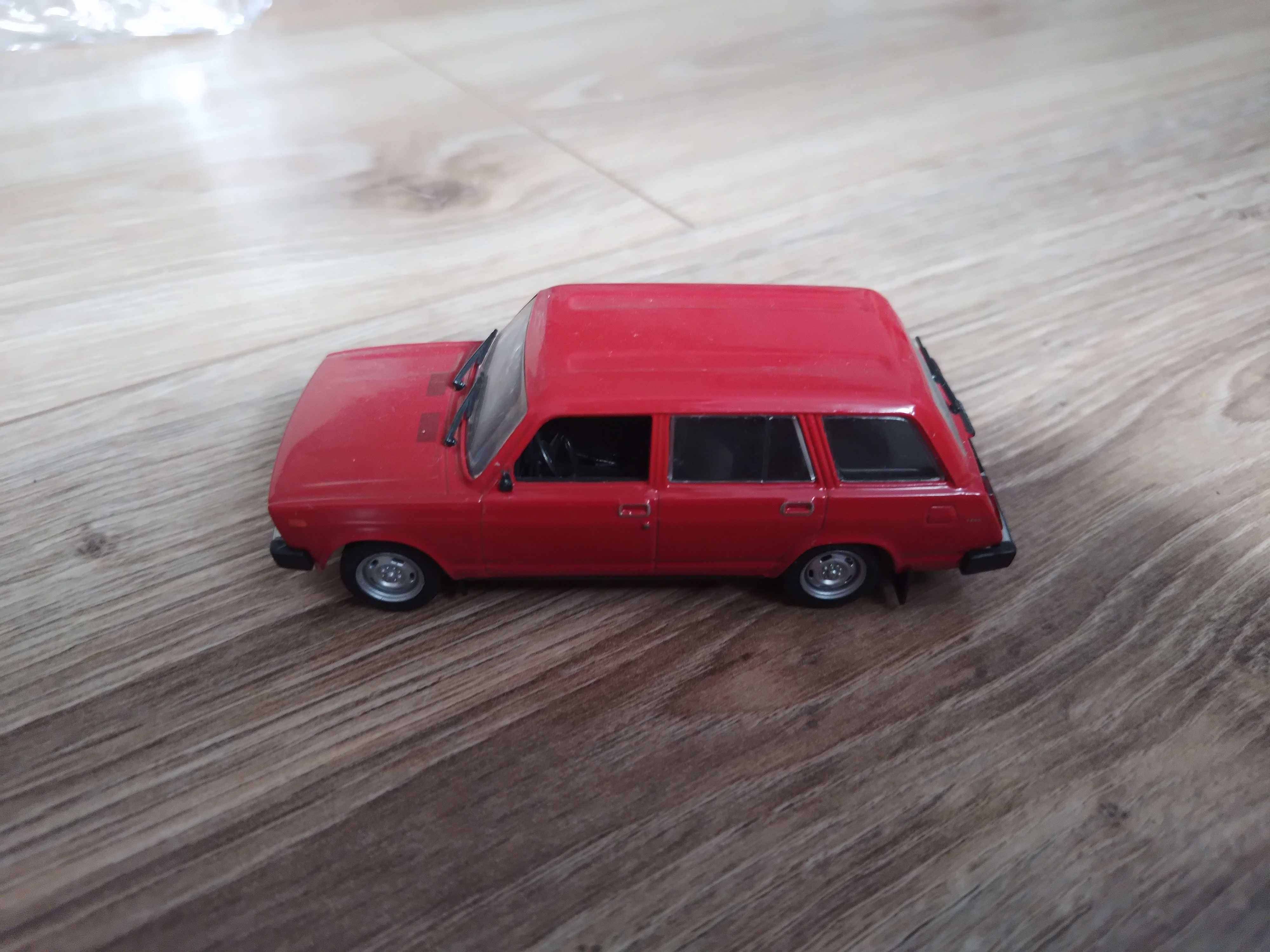 Łada 2104; Kultowe Auta PRL-u 1:43