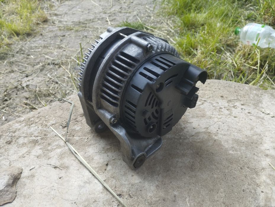 БМВ Е39 Е46 520 525 530 D генератор BMW E39 E46