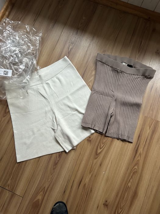 Бренд H&M жіночі тоненькі, тепленькі трикотажні шортики. Розміри 50-52