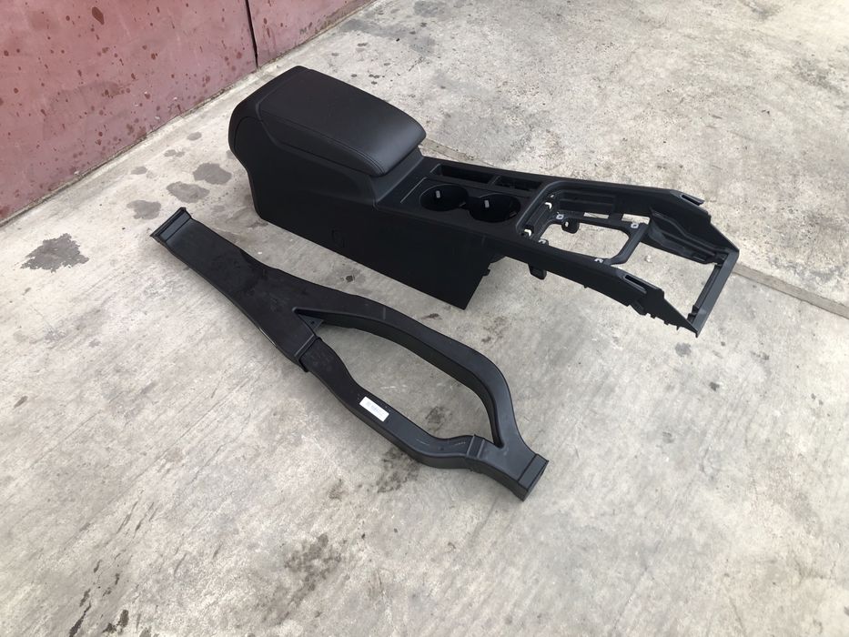 Підлокітник консоль Шкода Октавія А5 А7