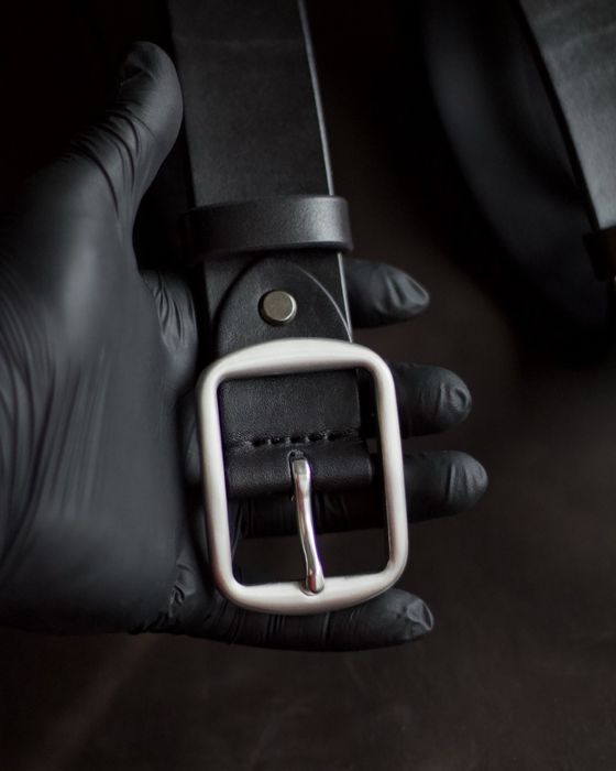 Стильний та елегантний шкіряний чоловічий ремінь ручноі роботи 40 мм