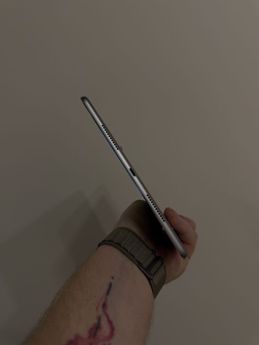 Apple Ipad pro 9.7 128 Apple pencil  у відмінному стані