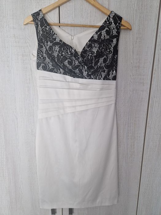 Biała sukienka z czarną koronką r. S/36