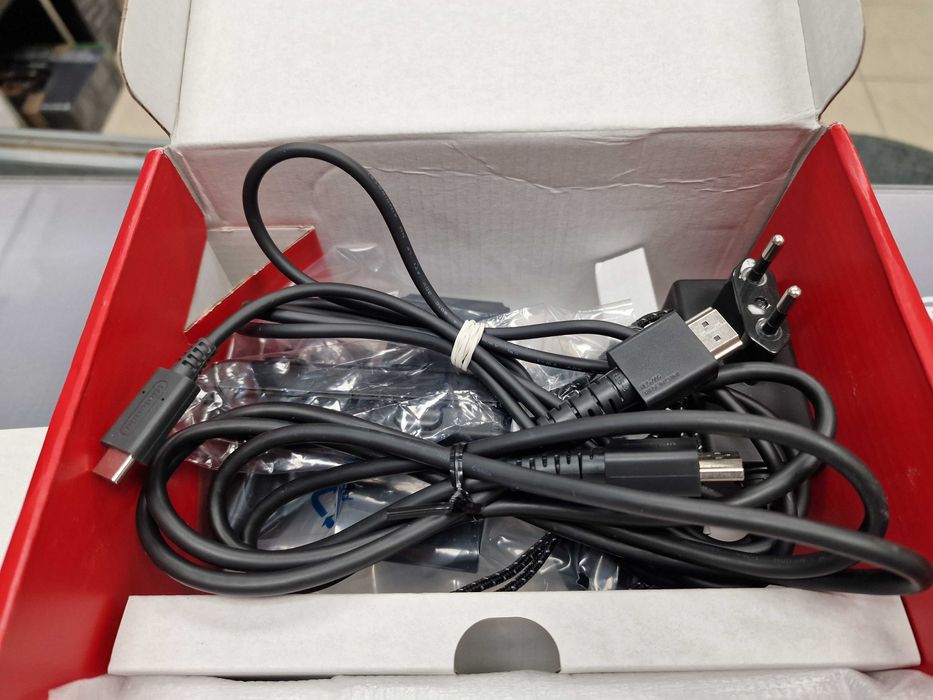 Nintendo Switch OLED 64GB White Joy-cons/ Grade A