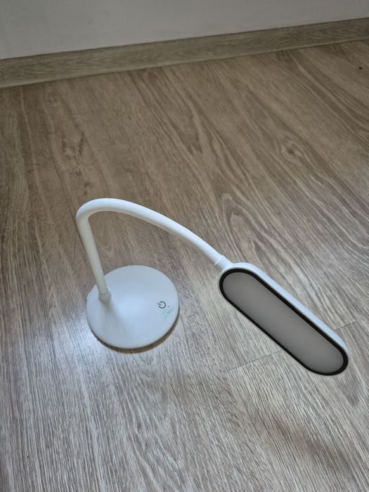 Lampka biurowa LED