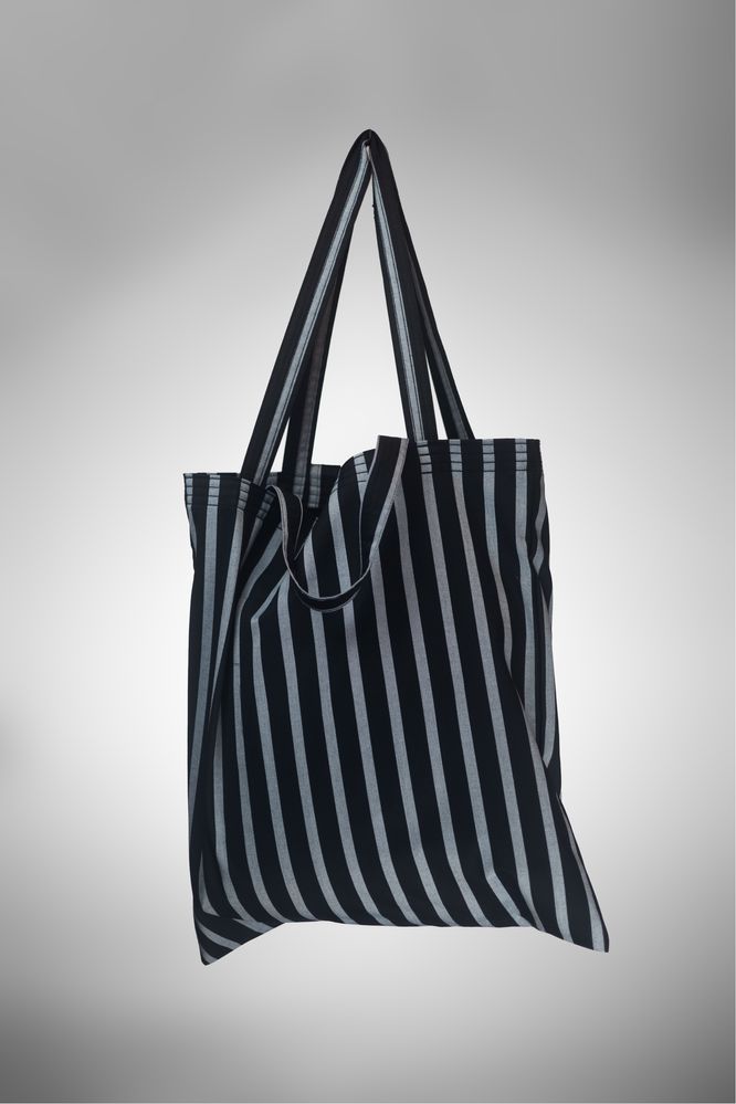 Tote Bag - Riscas preto e cinza