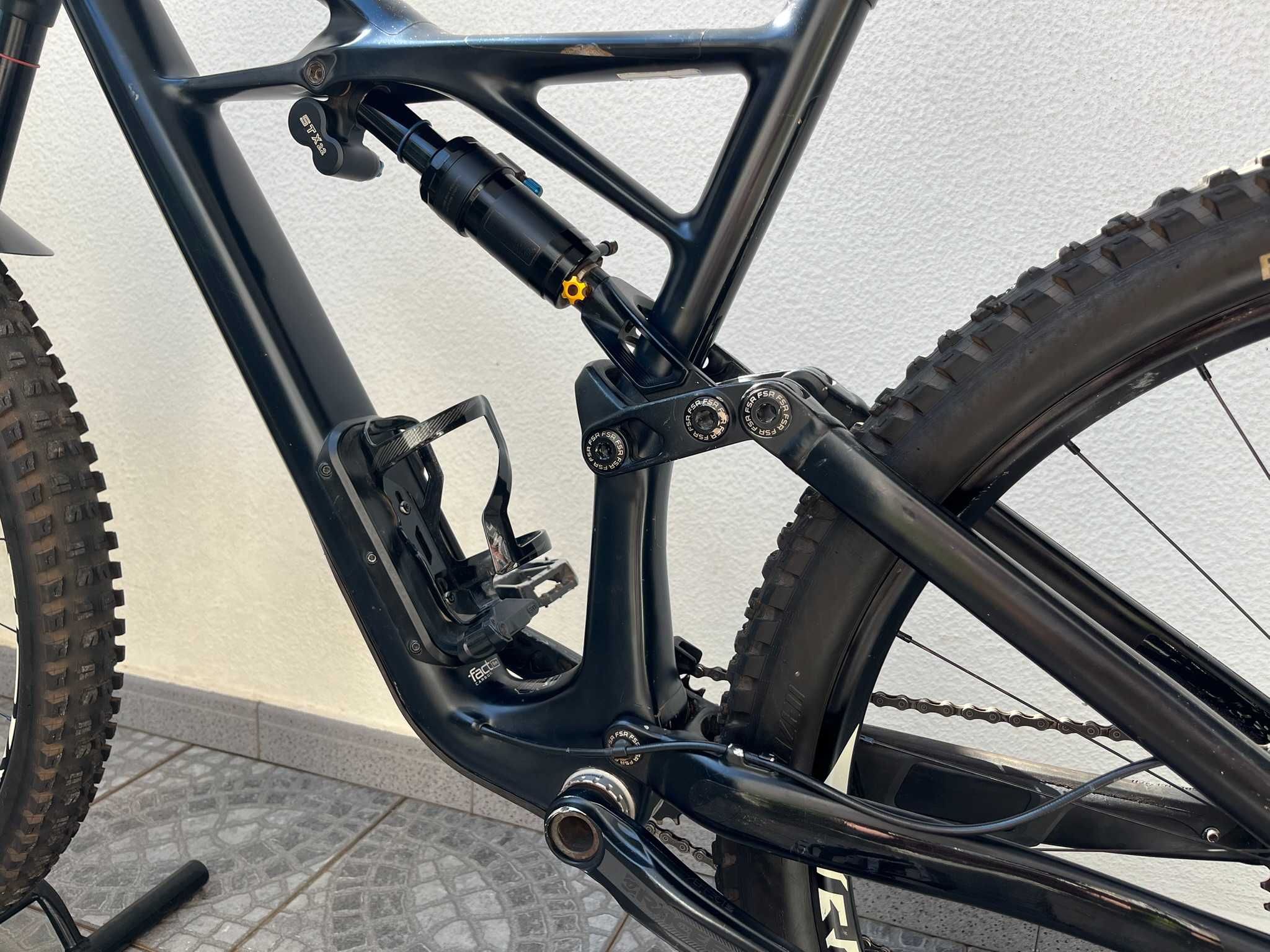 2018 Specialized Enduro Elite Carbon 29/6Fattie - Tamanho L