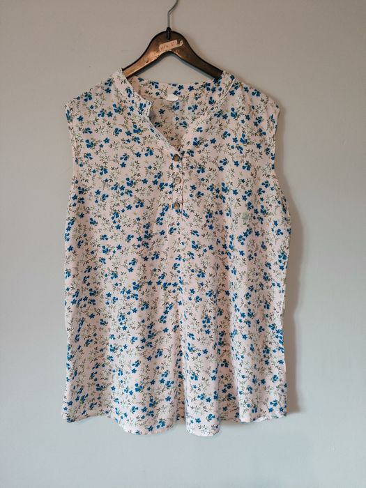 Bluzka bez rękawów w kwiatki XXL