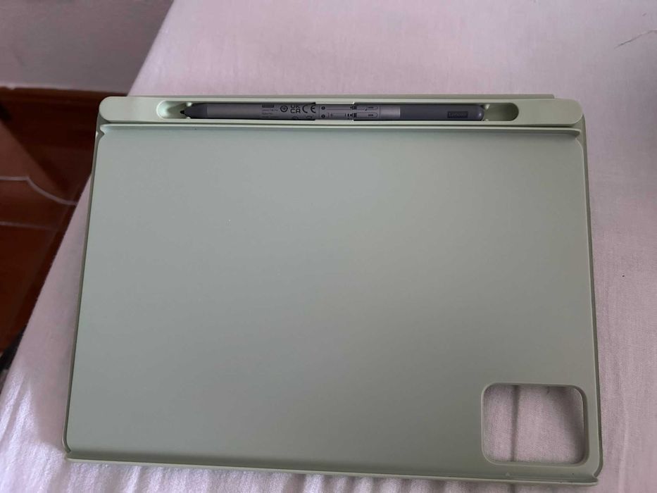 Lenovo Idea Tab 11 128GB com capa teclado e pen