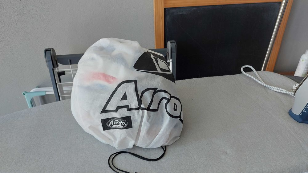 Capacete airoh j106 novo