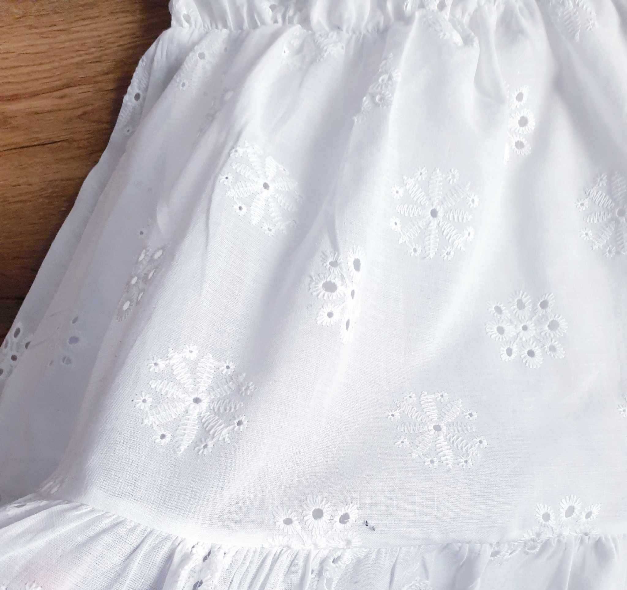 Nowa biała sukienka haftowana boho 128 cm