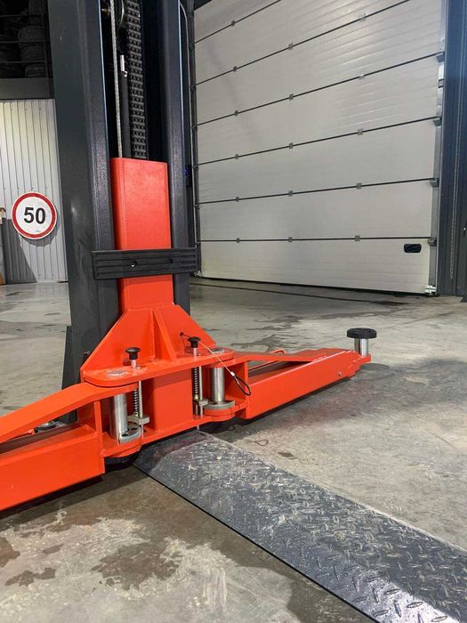 Підйомник підіймач авто вантажний ДЛЯ СТО 5,5 т 2150W ДОВГІ ЛАПИ