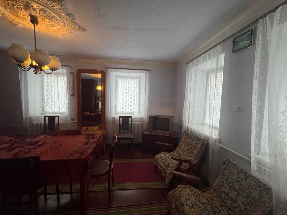 Продаю домик в Р. Урочище возле реки ост.АТБ и1