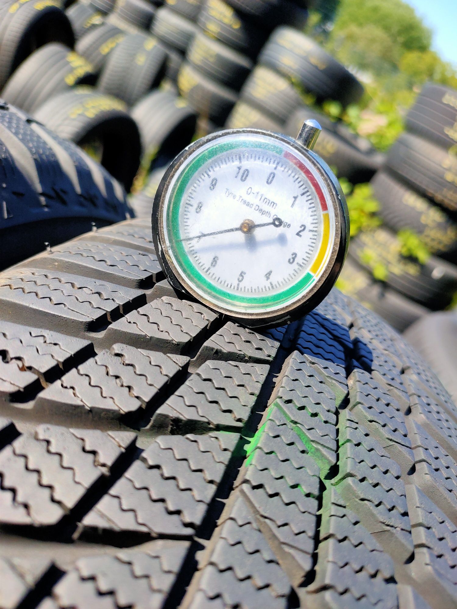 185/55R15 Bridgestone Blizak LM001 z 2016r 7mm