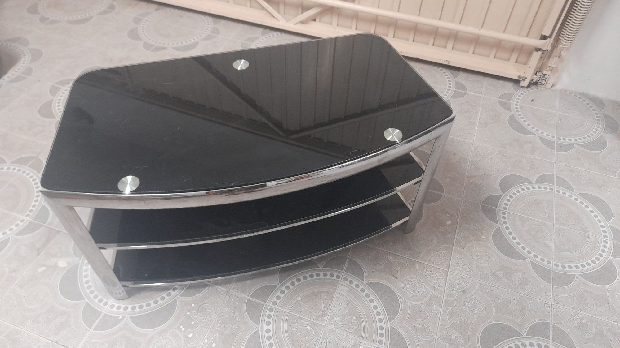 Mesa TV em vidro e Inox