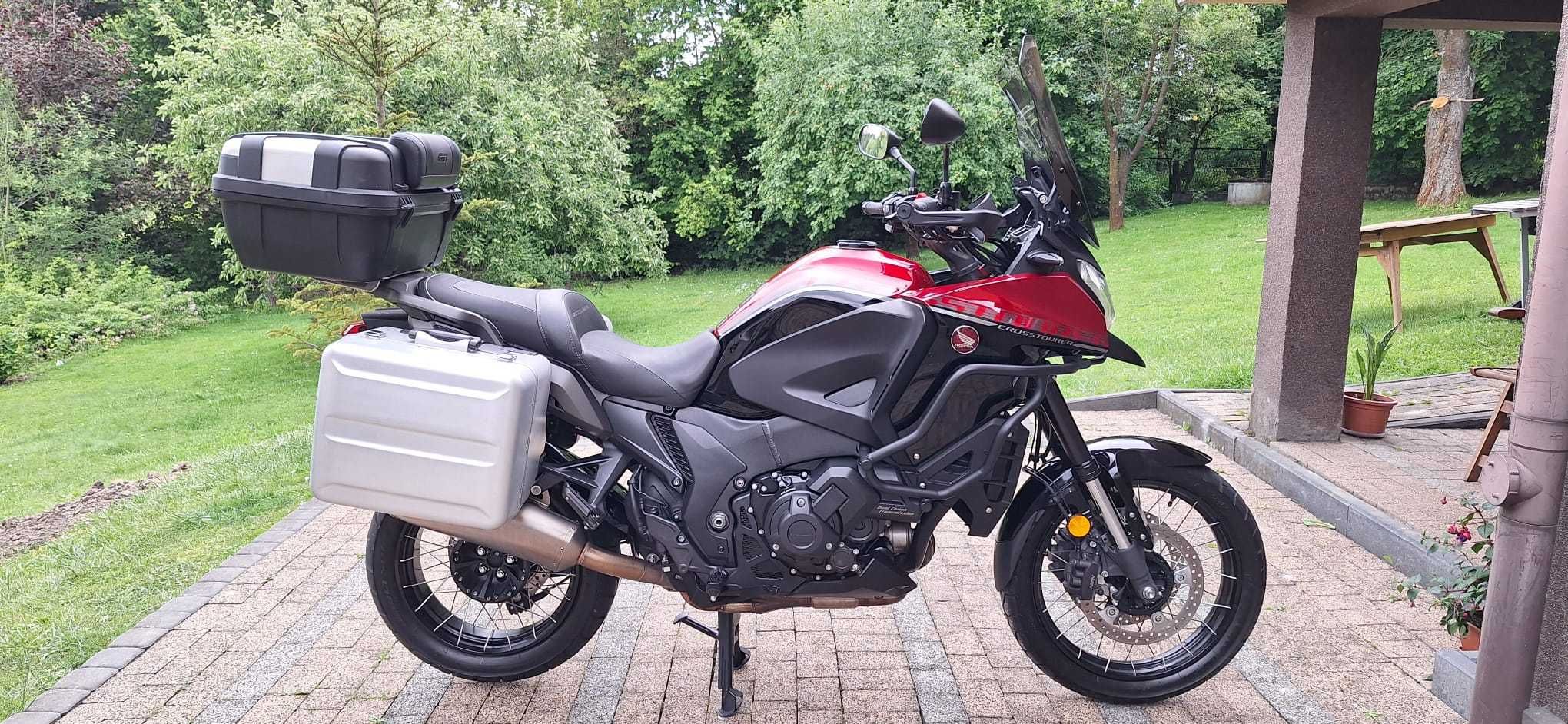 Honda VFR1200X crosstourer DCT przebieg 6800  AKRAPOVIC