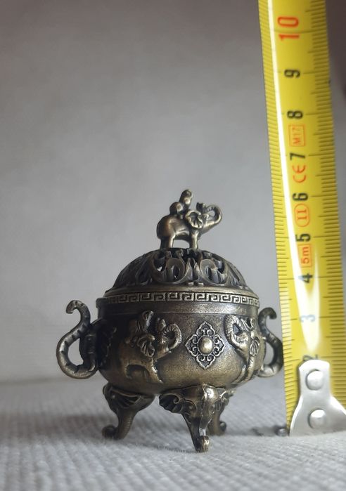 Defumador em bronze antigo