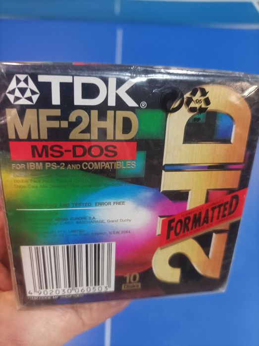Oryginalne opakowanie dyskietek TDK.