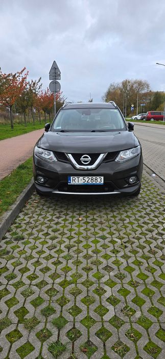 Nissan X-Trail 1.6 benzyna 2016