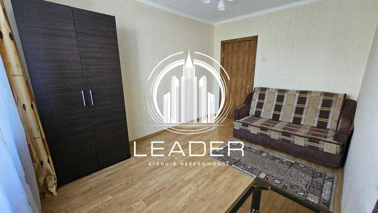3 к. 86 м2, Григоренко, 33/44, м. Позняки 5 мин. Свободна.