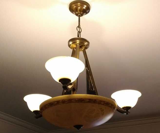 Candeeiro teto de alabastro, elegante e intemporal.