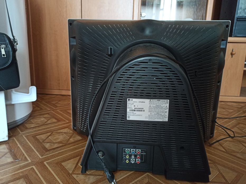 Продам телевизор LG