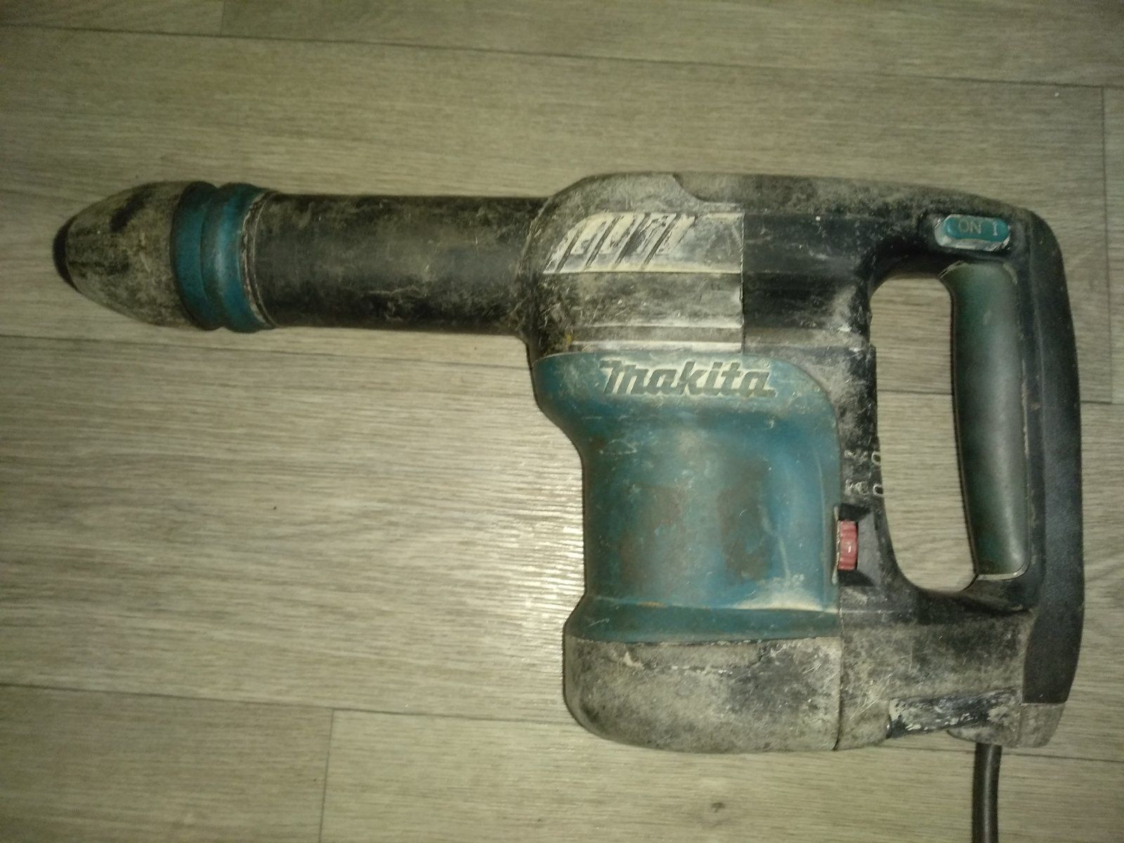 Отбойный молоток Makita 0870 C.