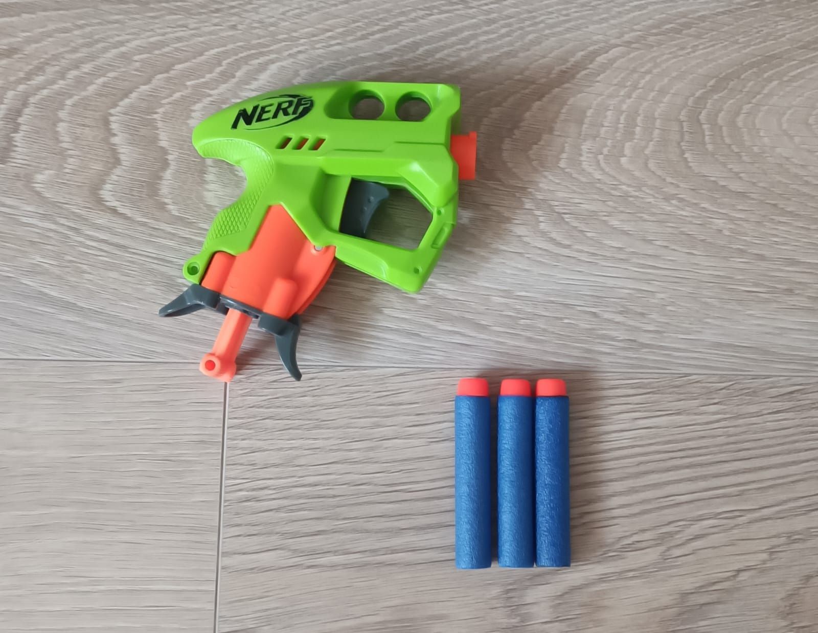 Nerf Nanofire + 3 strzałki