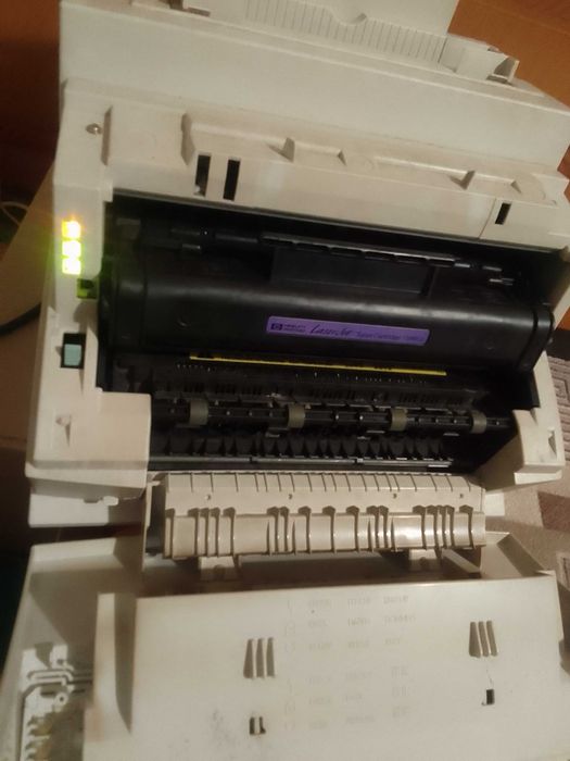 принтер HP лазерний